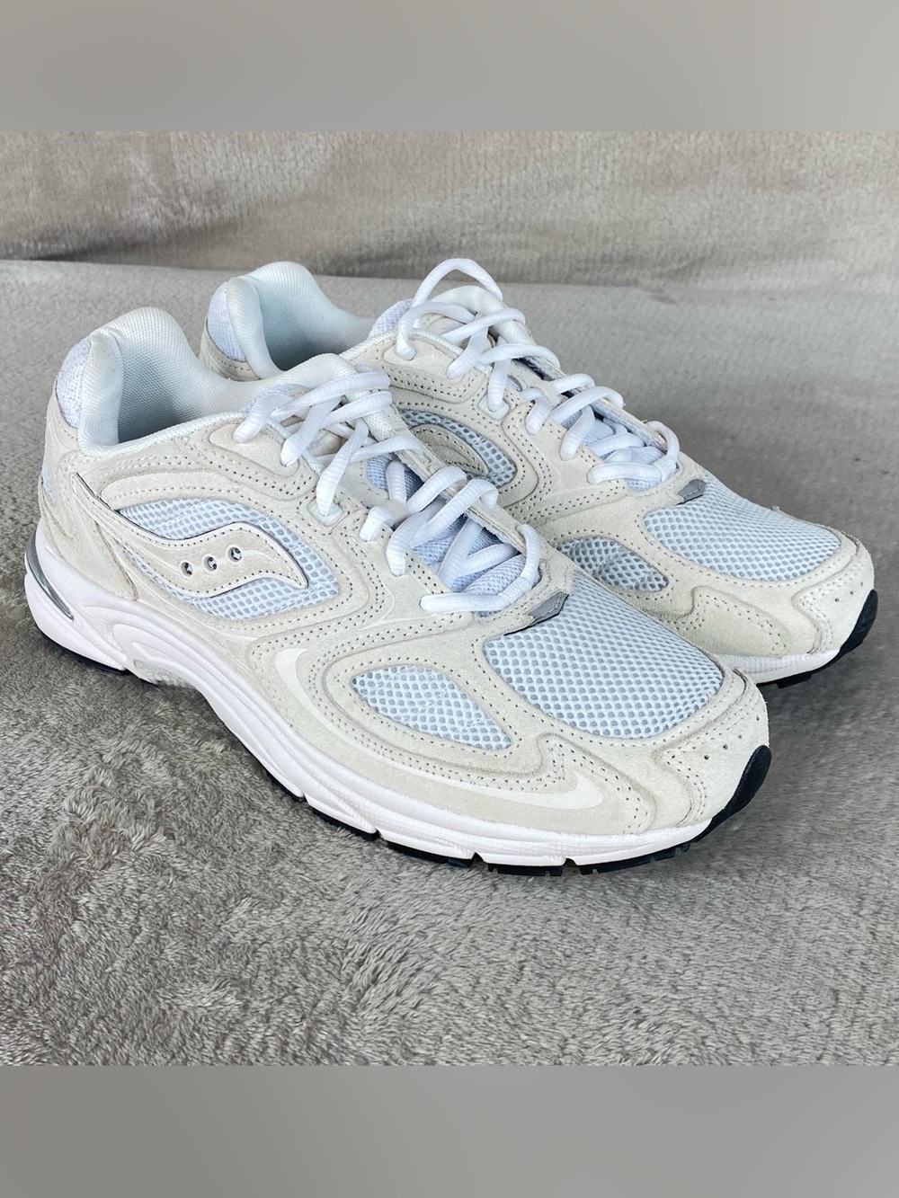 Saucony Grid Jazz 9 Gray Cream Suede Womens Size 9 Running Shoes S60898-9 NEW